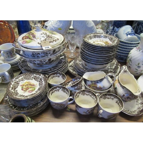 118 - QUANTITY OF ROYAL WORCESTER GAME SERIES DINNER SERVICE