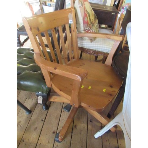 865 - PINE SWIVEL CHAIR