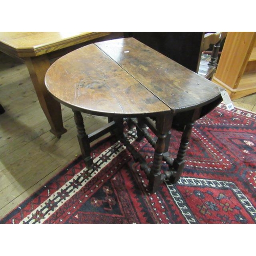 997 - SMALL 17TH CENTURY ELM GATELEG TABLE