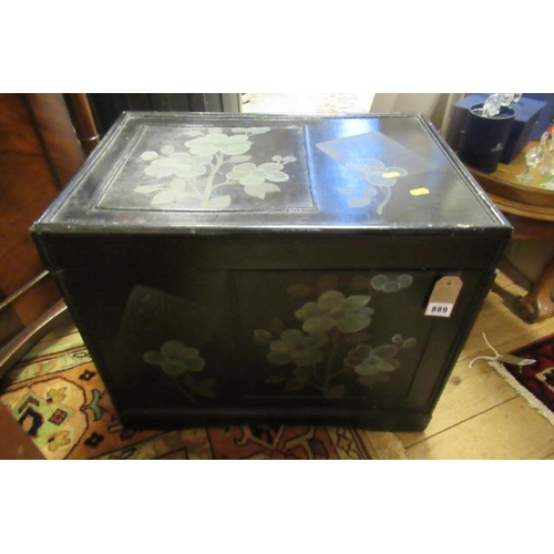 889 - SMALL WOODEN DECORATIVE TRUNK