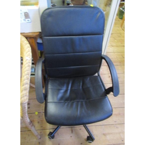 891 - OFFICE  SWIVEL CHAIR