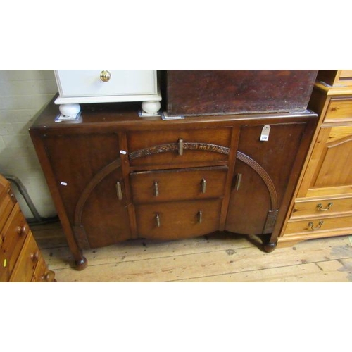 920 - OAK SIDEBOARD