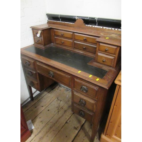 926 - OAK DESK