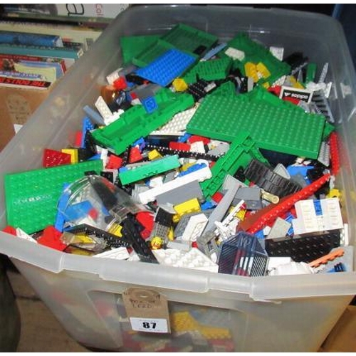 87 - BOX OF LEGO