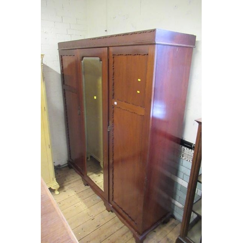 871 - MAHOGANY TRIPLE WARDROBE