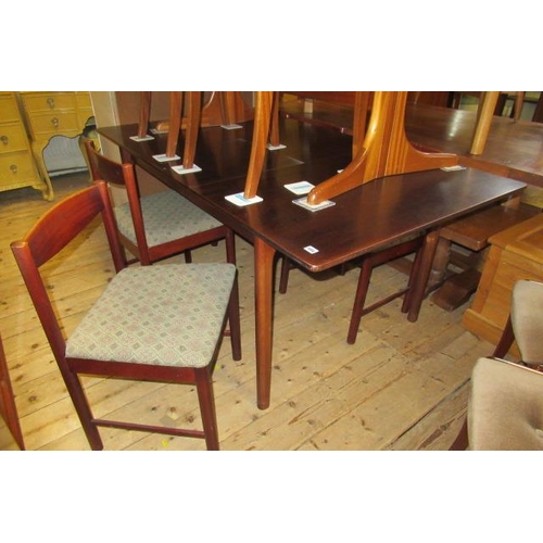 886 - RETRO MACKINTOSH EXTENDING TABLE AND FOUR CHAIRS