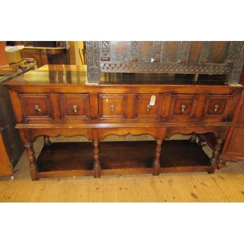 907 - TITCHMARSH AND GOODWIN STYLE OAK DRESSER BASE