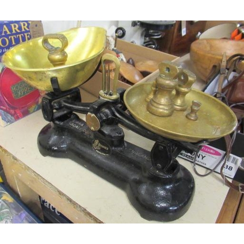 14 - VICTORIAN BALANCE SCALES AND WEIGHTS