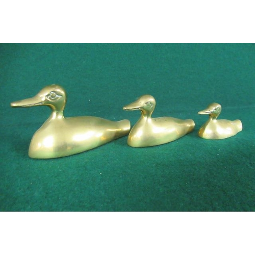 383 - VINTAGE SET OF BRASS DUCKS