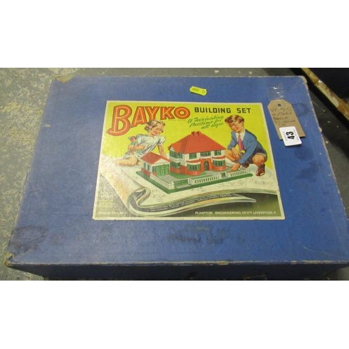 43 - VINTAGE BAYKO BUILDING SET