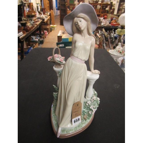 659 - LLADRO LADY