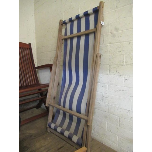 729 - DECK CHAIR