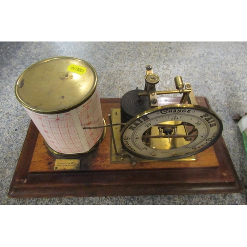 36 - LEADBETTER AND PETERS RETAILED BAROGRAPH WITH EXTRA PAPERS