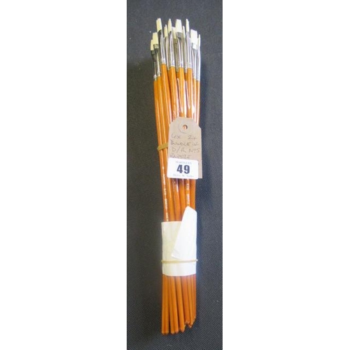 49 - BUNDLE OF DALER ROWNEY NUMBER 5 BRISTLE BRUSHES