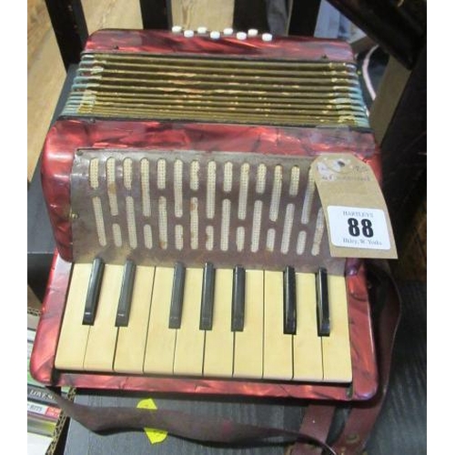 88 - ACCORDION