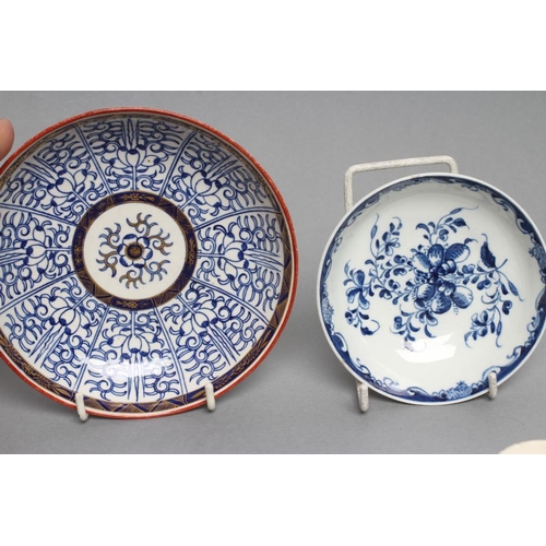 41 - A COLLECTION OF ENGLISH PORCELAIN, 18th century, including a Worcester Mansfield pattern small sauce... 