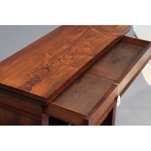 672 - A SMALL REGENCY ROSEWOOD OPEN BOOKCASE, early 19th century, the moulded edged top over shallow friez... 