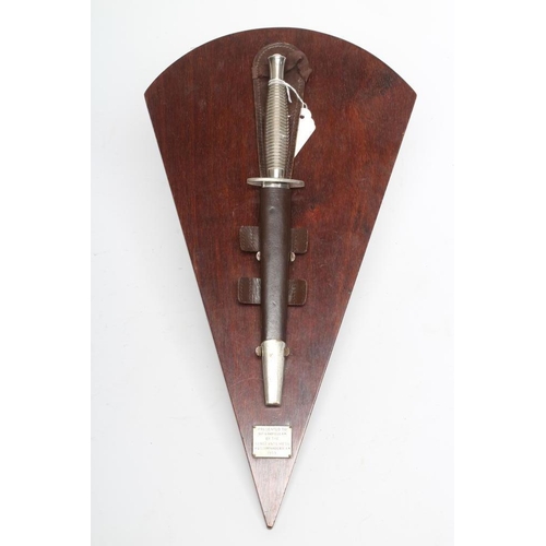 293 - A FAIRBAIRN & SYKES FIGHTING KNIFE, the 6 7/8
