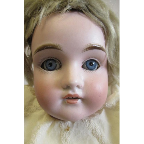 15 - A possible Kestner bisque shoulder head doll, with blue glass sleeping eyes, open mouth, teeth, bisq... 