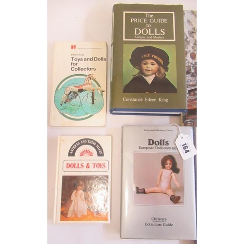 164 - A collection of doll and doll house books (8) (Est. plus 21% premium inc. VAT)