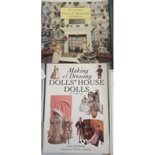 164 - A collection of doll and doll house books (8) (Est. plus 21% premium inc. VAT)