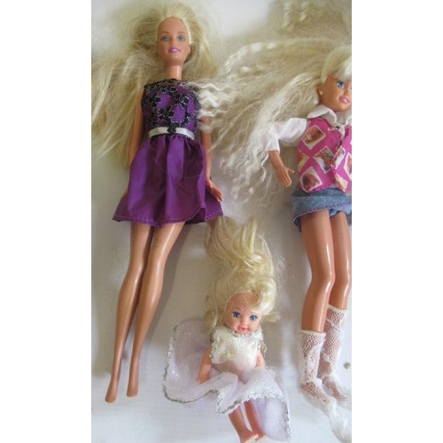 196 - Two boxes of Barbie dolls and accessories, comprising 8 dolls including 2 1976 Mattel and 1 1985, an... 