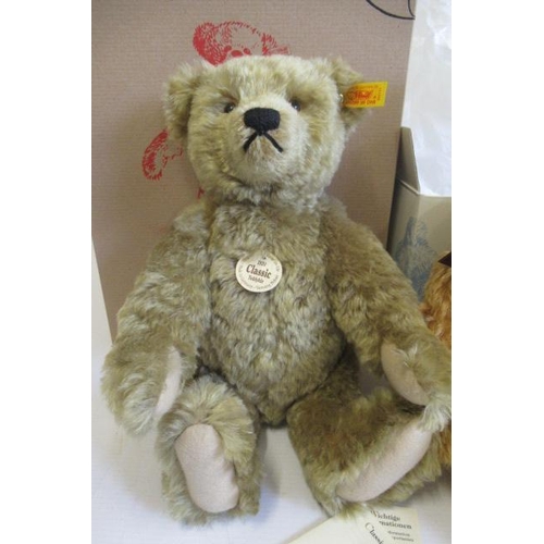 231 - Two boxed Steiff teddy bears, comprising a 34cm 1920 Classic bear and a 36cm 2015 bear with certific... 