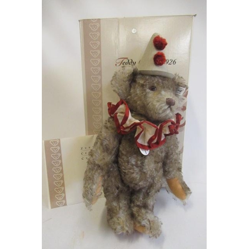 256 - A boxed Steiff 1926 replica Teddy Clown, with hat and certificate, 32cm (39cm including hat) (Est. p... 