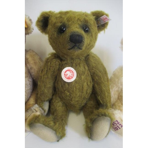 262 - Three Steiff bears, comprising a 31cm Classic Petsy, a 31cm Edward limited edition, and a 26cm Diamo... 