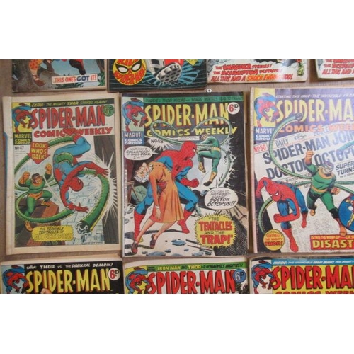 292 - 28 Marvel Spider-Man comics, comprising the Amazing Spider-Man no.49, 50, 58, and118 x 2, Spider-Man... 