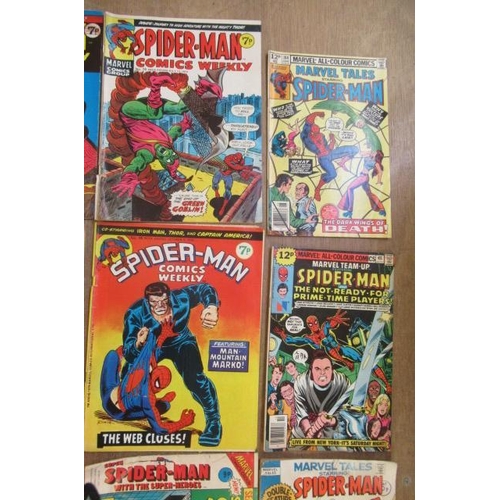 292 - 28 Marvel Spider-Man comics, comprising the Amazing Spider-Man no.49, 50, 58, and118 x 2, Spider-Man... 