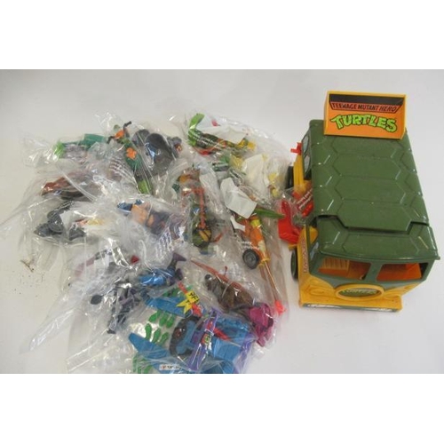 381 - Teenage Mutant Ninja Turtle action figures and accessories, items are playworn, F-G (Est. plus 21% p... 