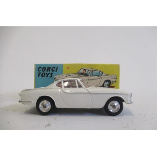 581 - Corgi 258 The Saints Car Volvo P1800, some minor rubbing to paint on rear wing, otherwise E, box E (... 