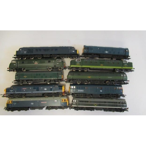 658 - Ten unboxed diesel locomotives by Lima and others inclouding B.R. Class 31, 47 and Warship Class, so... 