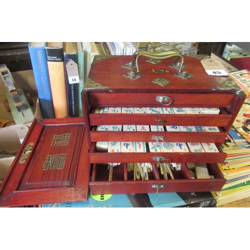 45 - VINTAGE MAH JONG SET