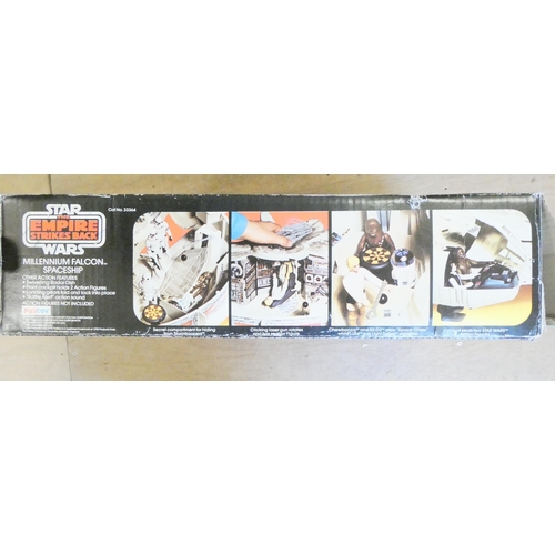 409 - Palitoy Millenium Falcon Spaceship with battle Alert with sticker sheet and instructions, box F-G, m... 