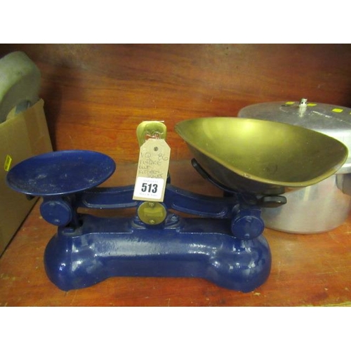 513 - VINTAGE BLUE KITCHEN SCALES