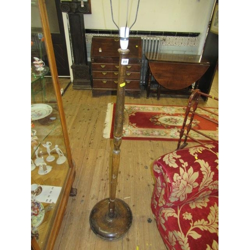 819 - OAK STANDARD LAMP