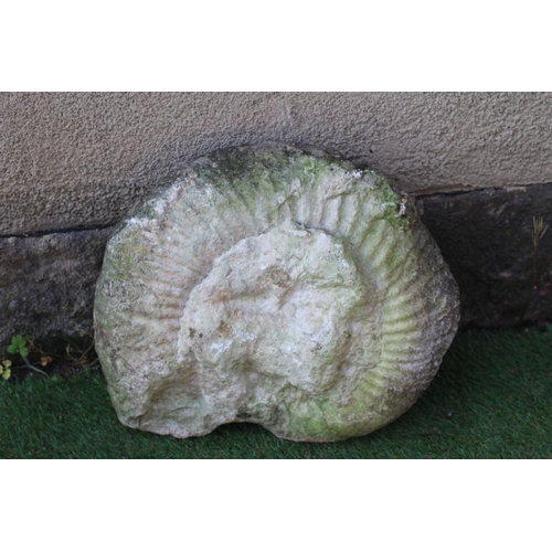 530 - A SANDSTONE AMMONITE, 15