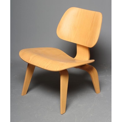 584 - A CHARLES & RAY EAMES DESIGN VITRA PLYWOOD LCW CHAIR, the moulded plywood with ash veneers, Vitra pa... 