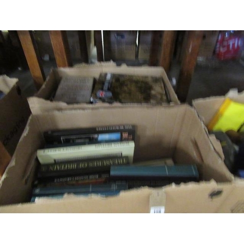 119 - TWO BOXES OF WAR GREEK AND ROMAN REFERENCE BOOKS