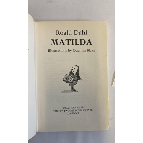 274 - MATILDA, Roald Dahl, 1988, Jonathan Cape, 1st Edition. Very good; gift inscription to first flyleaf,... 