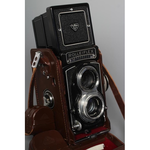 432 - A ROLLEIFLEX SYNCHRO-COMPUR CAMERA, Franke & Heidecke, with Carl Zeiss Nr3482184 Tessar 1:3,5 f=75mm... 