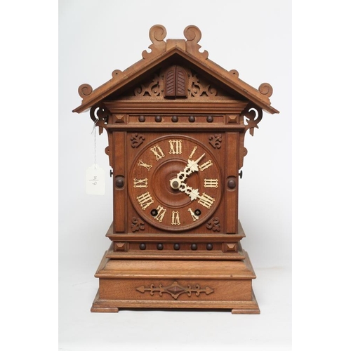 777 - A BLACK FOREST TABLE CUCKOO CLOCK, c.1900, the twin fusee movement with anchor escapement, 5 1/2