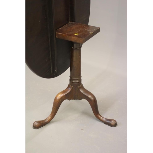 874 - A GEORGIAN MAHOGANY TRIPOD TABLE, third quarter 18th century, the circular tilt top on turned gun ba... 