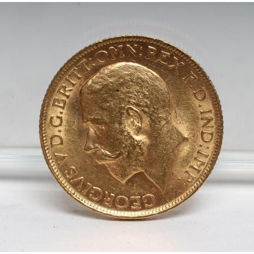 148 - A GEORGE V SOVEREIGN, 1912, 8g (Est. plus 20% premium)