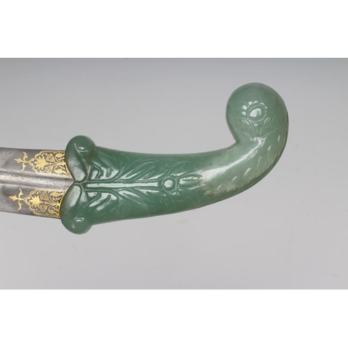 479 - A MUGHAL TYPE DAGGER, the 10 1/8