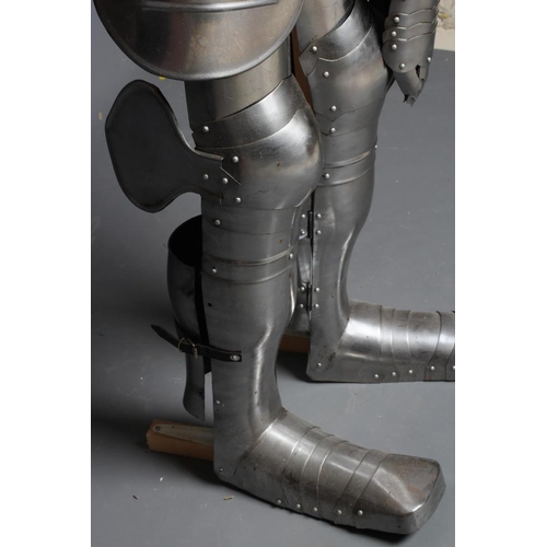 487 - A FULL SUIT OF FIELD ARMOUR, 20th century, comprising helmet with hinged visor, two piece chest plat... 