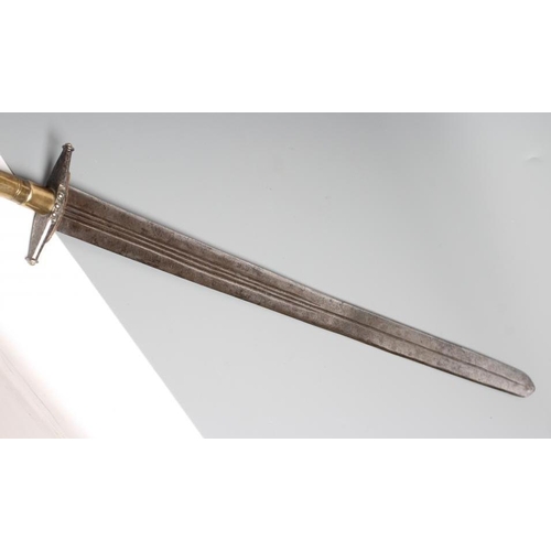 536 - AN AFRICAN HAUSA SWORD of higher than typical quality, the 32