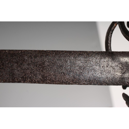 558 - A SCOTTISH BROADSWORD, c.1700, by Ferara, the 32